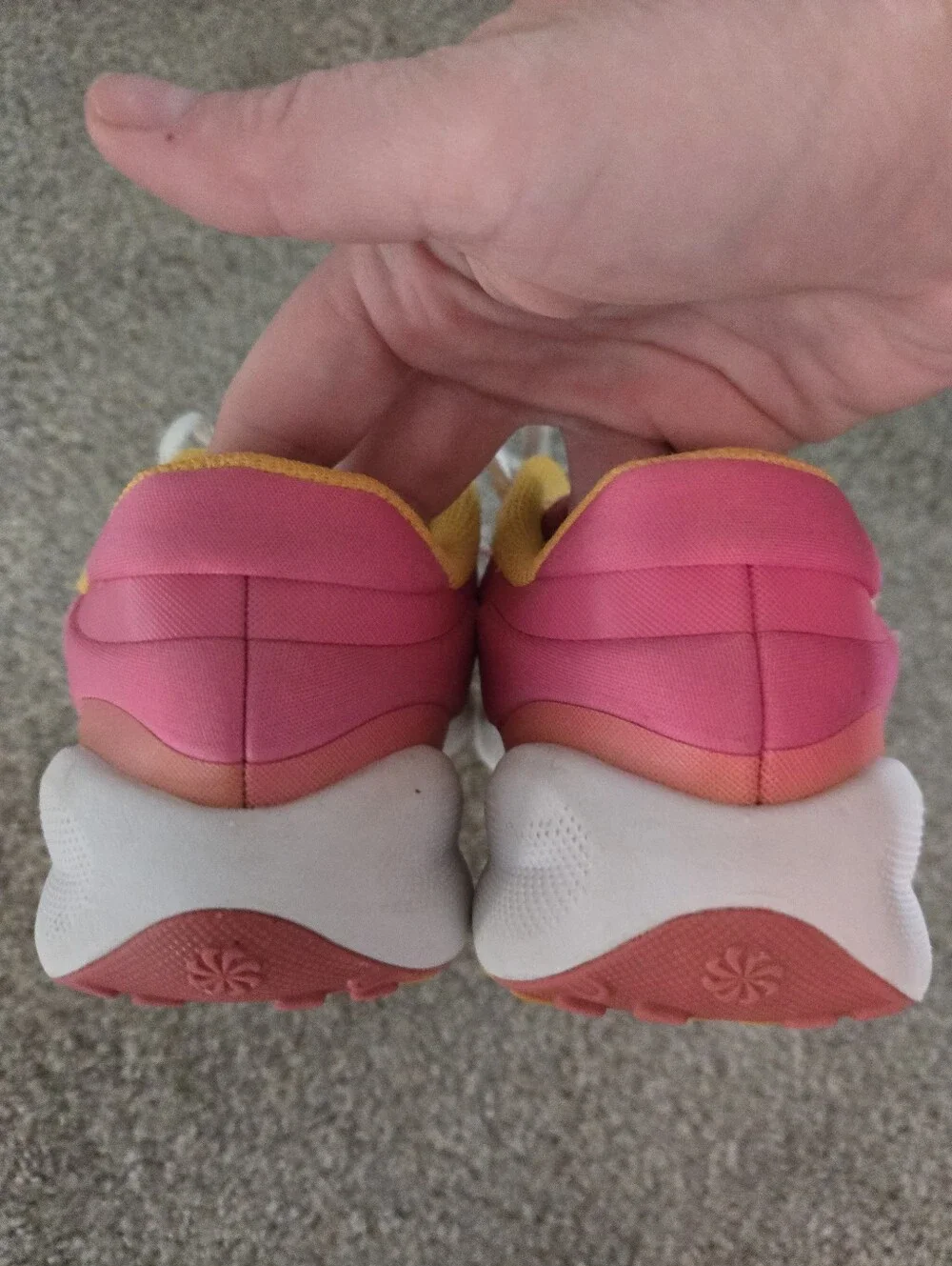 Nike Revolution 7 GS 'Pinksicle' Kids 1.5Y